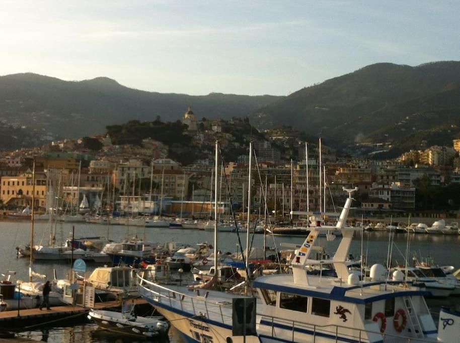 Mini Accommodation In Sanremo Liguria Екстериор снимка