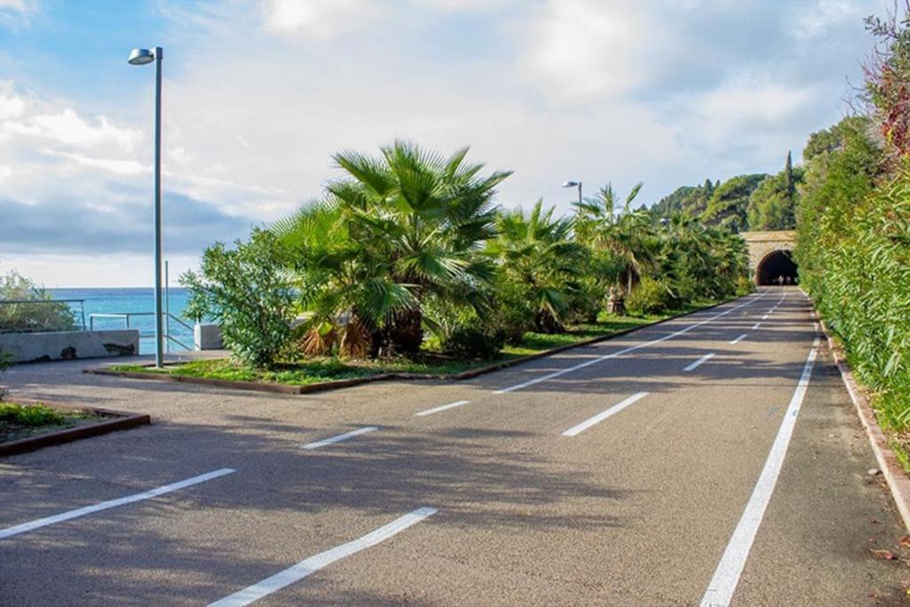 Mini Accommodation In Sanremo Liguria Екстериор снимка