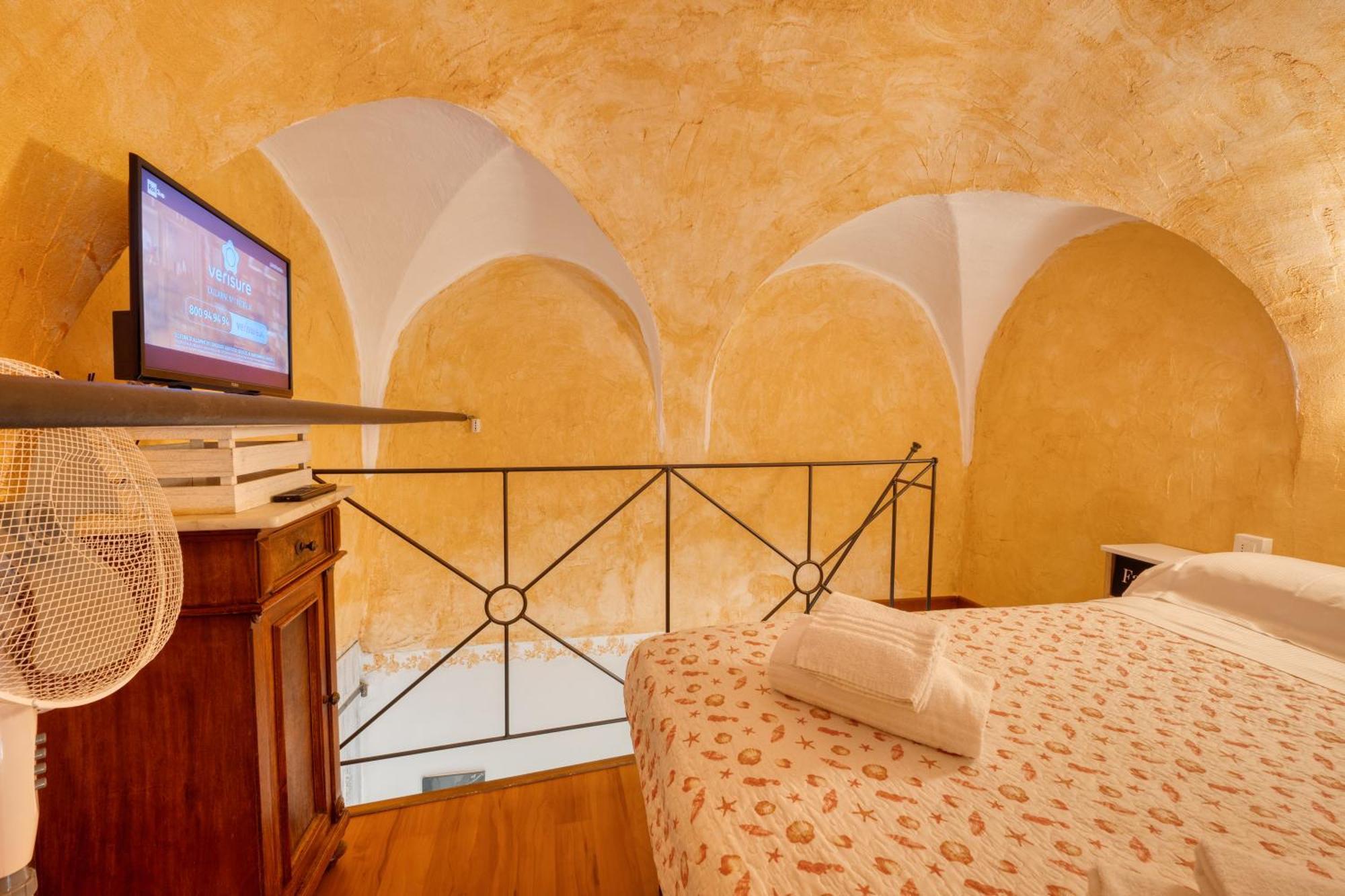 Mini Accommodation In Sanremo Liguria Екстериор снимка