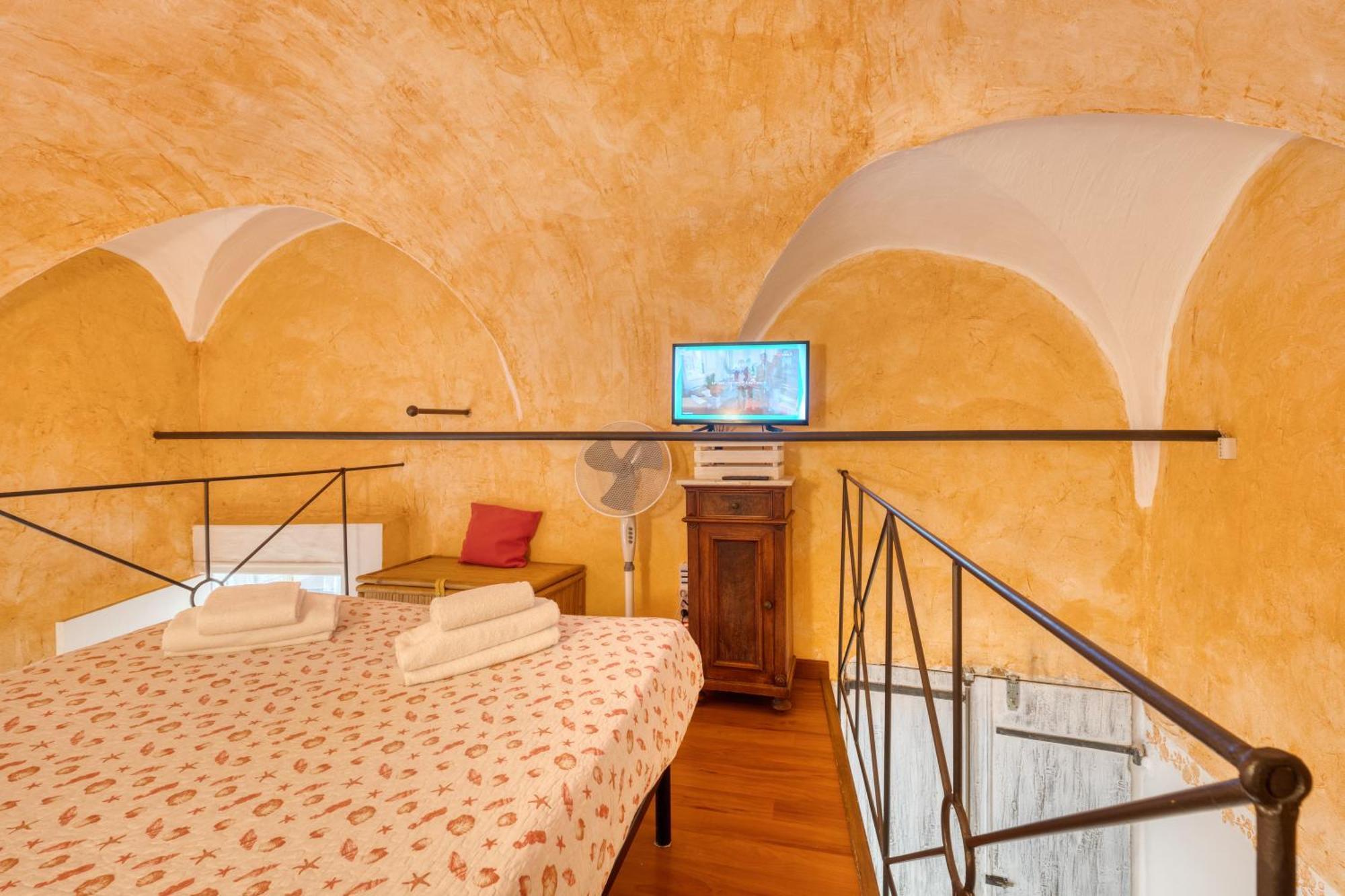 Mini Accommodation In Sanremo Liguria Екстериор снимка